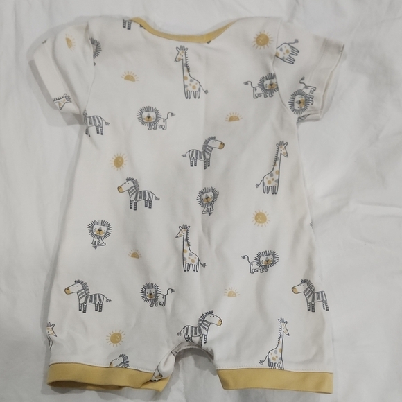 Kissy Love Baby Romper with Animal Print 0-3 - Picture 2 of 3